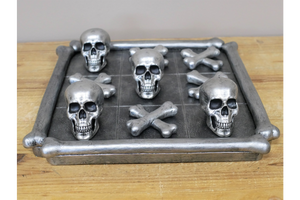 Skull and Cross Bone Noughts and Crosses Game Set