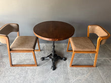Load image into Gallery viewer, Traditional Cast Iron Circular Pub Bar Table