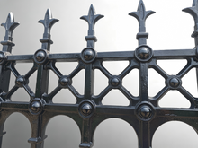 Load image into Gallery viewer, Traditional Cast Iron Stirling Gates