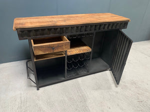 large-fully-fitted-industrial-bar-homebar-home-pub-drinks-unique-furniture-drinks-wine-beer-cocktail-counter