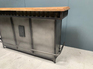 large-fully-fitted-industrial-bar-homebar-home-pub-drinks-unique-furniture-drinks-wine-beer-cocktail-counter