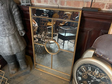 Load image into Gallery viewer, Metal Framed Designer Mirror