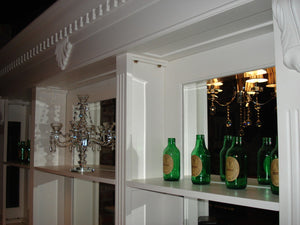 2.6m White Front Counter & Mirrored Back Bar